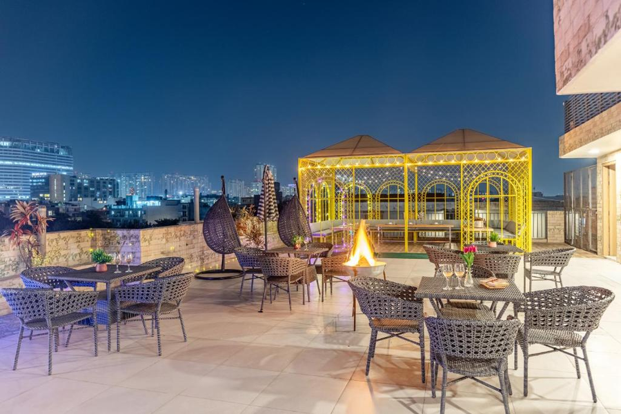 Alaya Stays Miyabi Suites, Golf Course Road,Dlf Phase 1,4 star