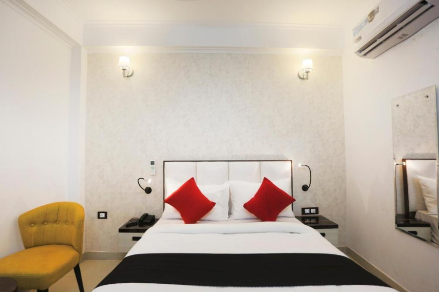 m k hotels and restaurant