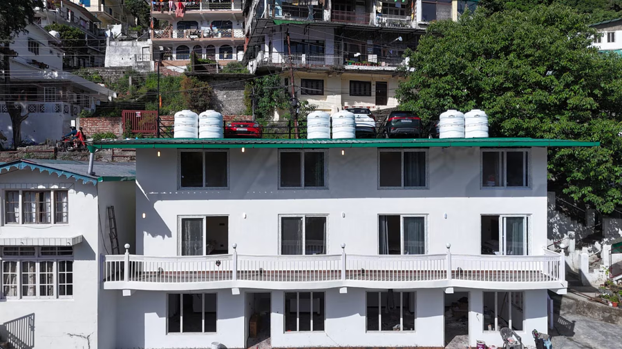 the oak and lake view resort by mind my trip