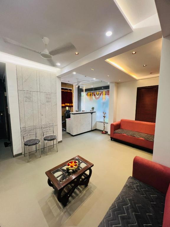 Hotel Mauli Lodging,Maliwada,3 star