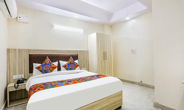 fabhotel taugan inn