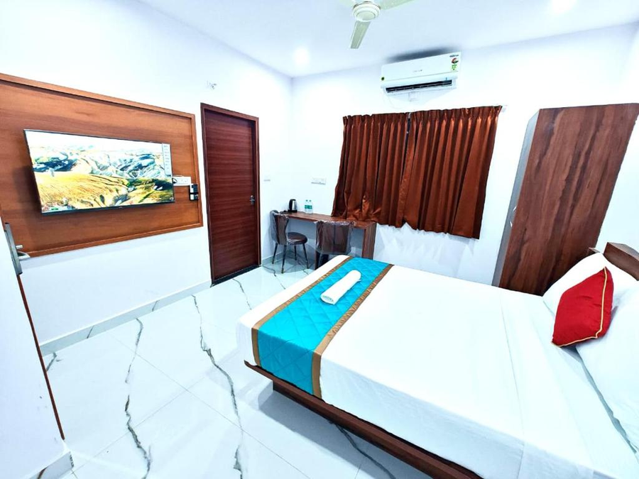 keerthis comforts near kempegowda international airport