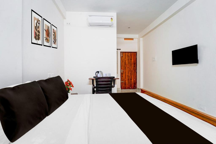 Super Collection O Rs Puram North Railway Station Formerly Rg Residency,,3 star