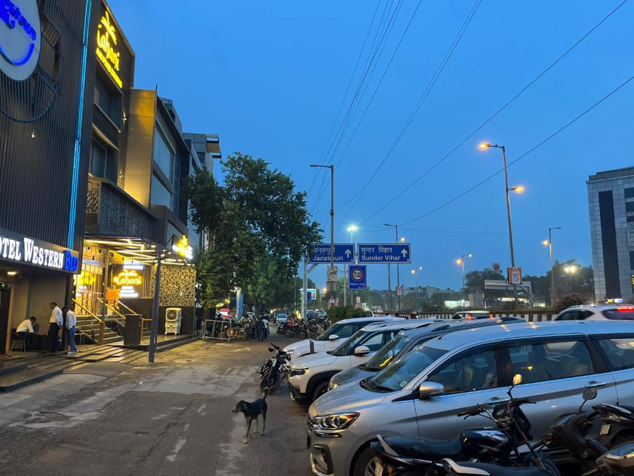 western blu paschim vihar