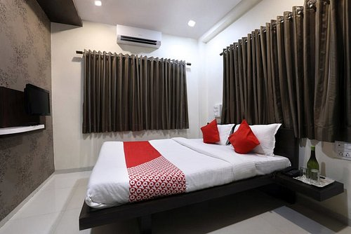 Vishnupriya Grand,New Shahupuri,3 star