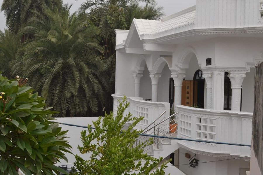 Taj Square A Luxurious Family Homestay,Belanganj>>Agra,3 star
