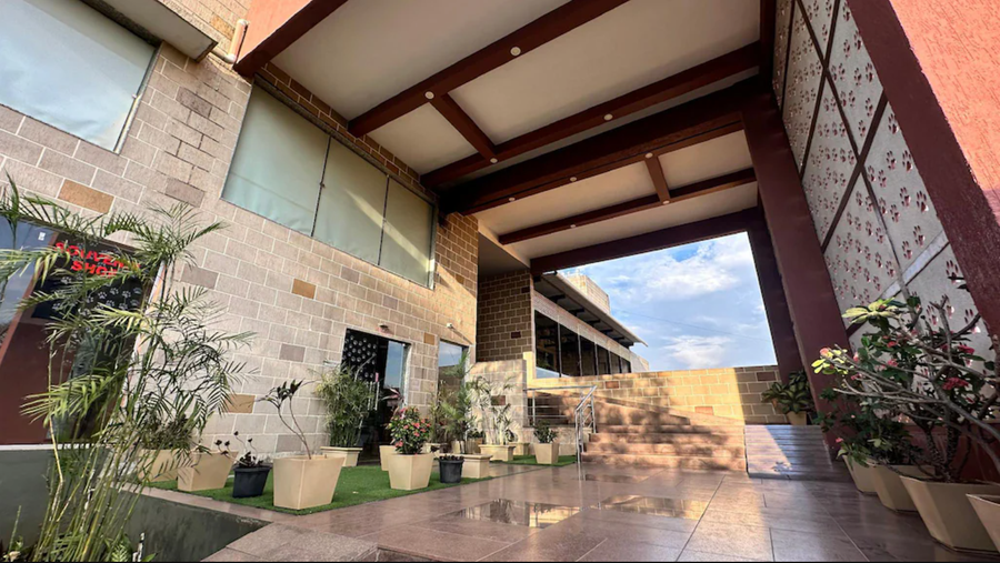 lion park hotel and resorts