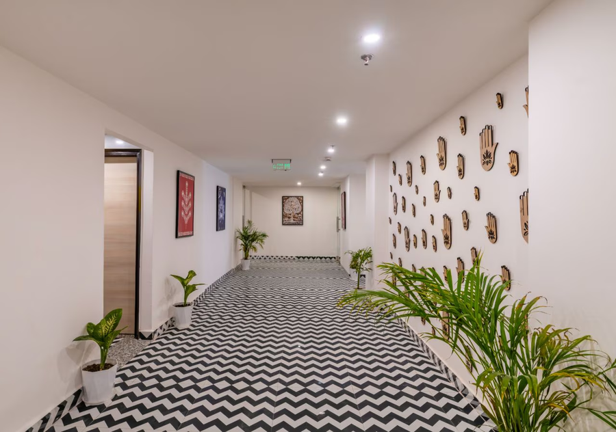 The Hosteller Bam, Rishikesh,Neelkanth Temple,4 star