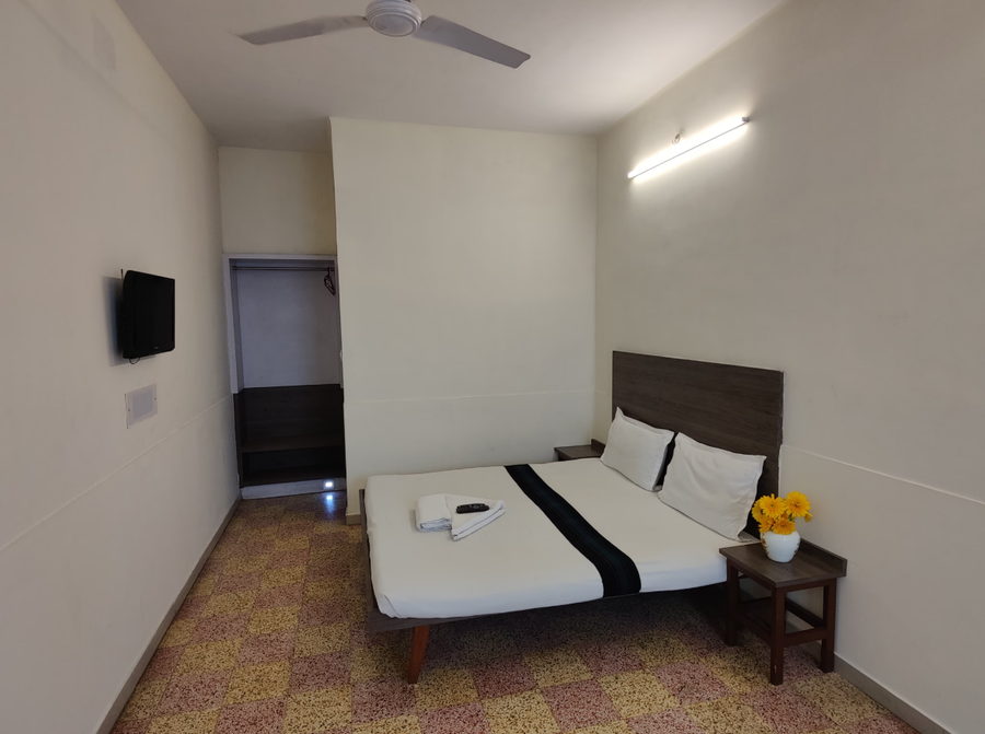 hotel rajmahal