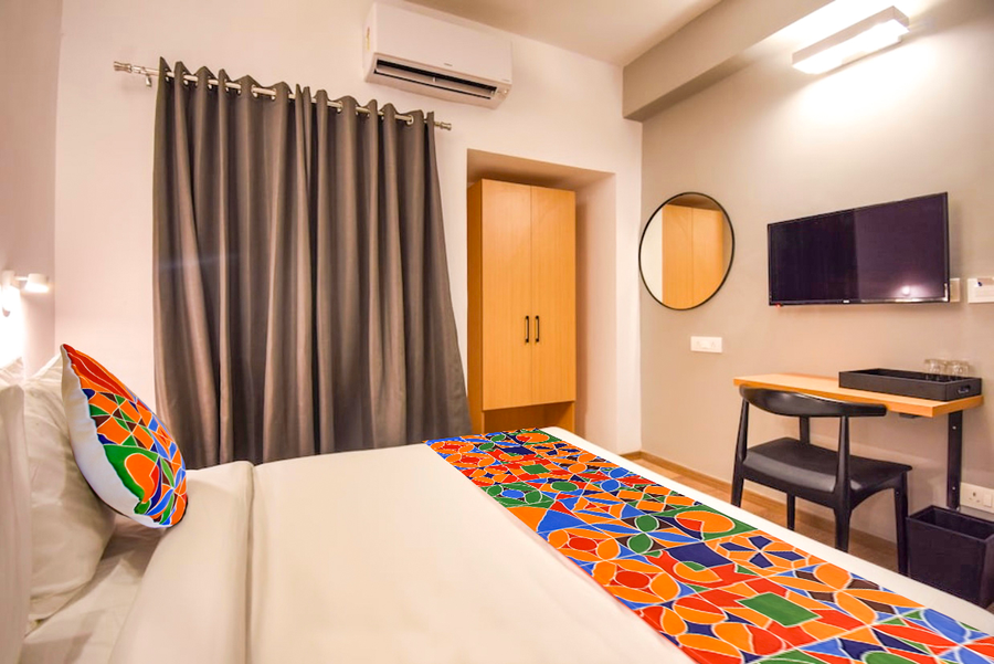 via heera holiday inn