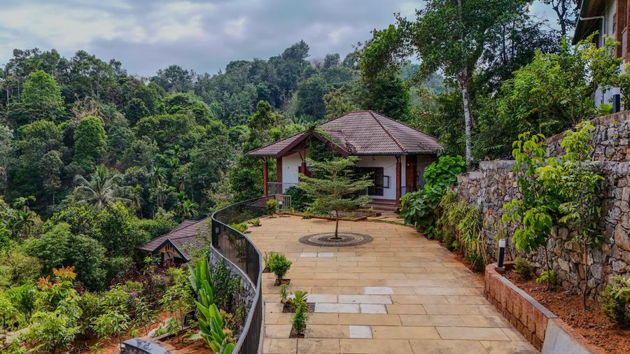 Silver Oak Resort,Muppained,4 star
