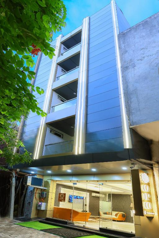 Opo Essential Delhi Airport,Mahipalpur,3 star