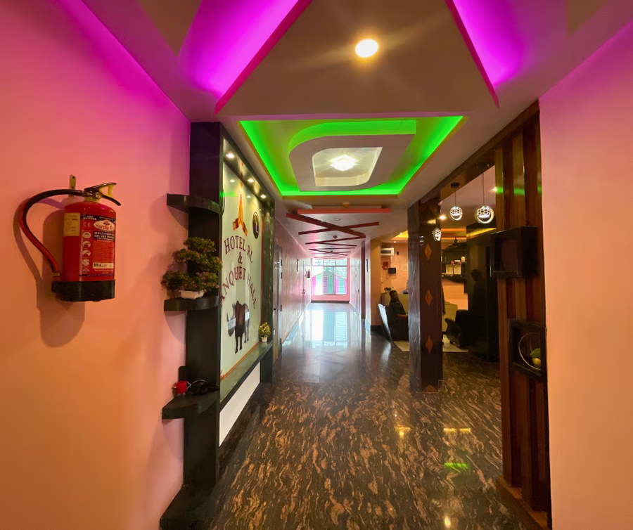 Hotel Rl And Banquet Hall,Jalukbari Flyover,3 star