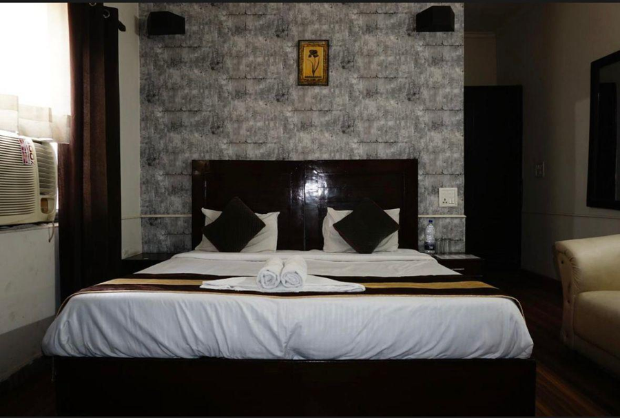clay inn hotel dhunela sohna