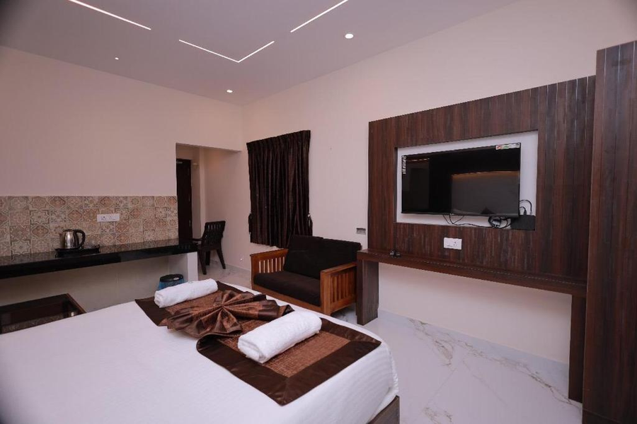 Hotel Sahaya Arasi,,3 star