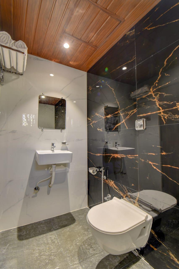 Hotel Majestic Crest,Sakinaka,2 star