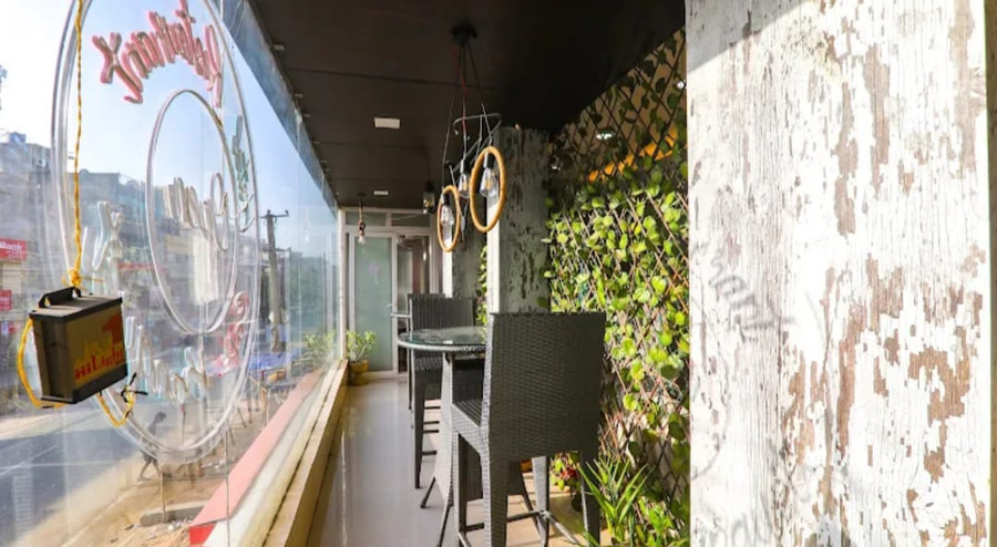 The Kumar Inn,,2 star