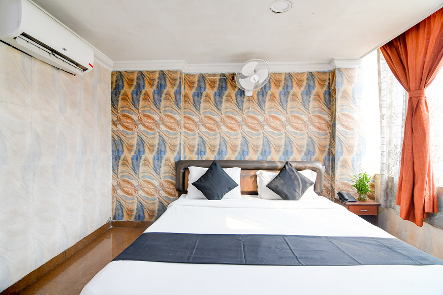 Brill Raj Palace,,3 star