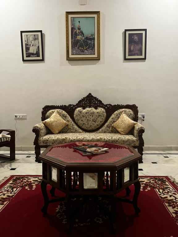 Shivrati Vilas Himmat Bagh,,2 star