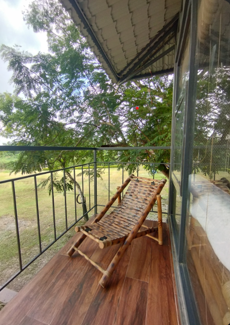 Hide Away,,3 star