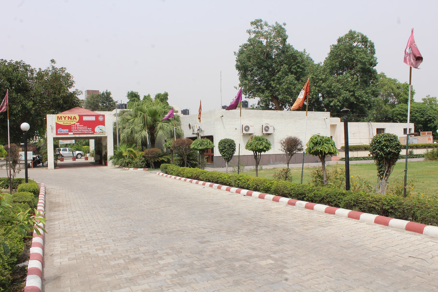 Myna Tourist Resort,Civil Road,3 star