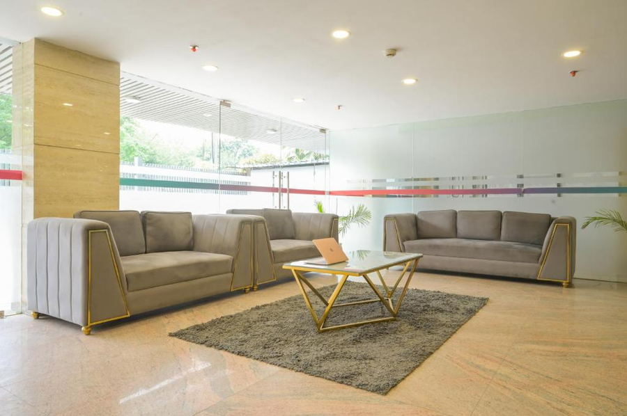 Housr Sector 28 Gurgaon Near Iffco Chowk Metro Station,Sector 27 Gurugram,3 star