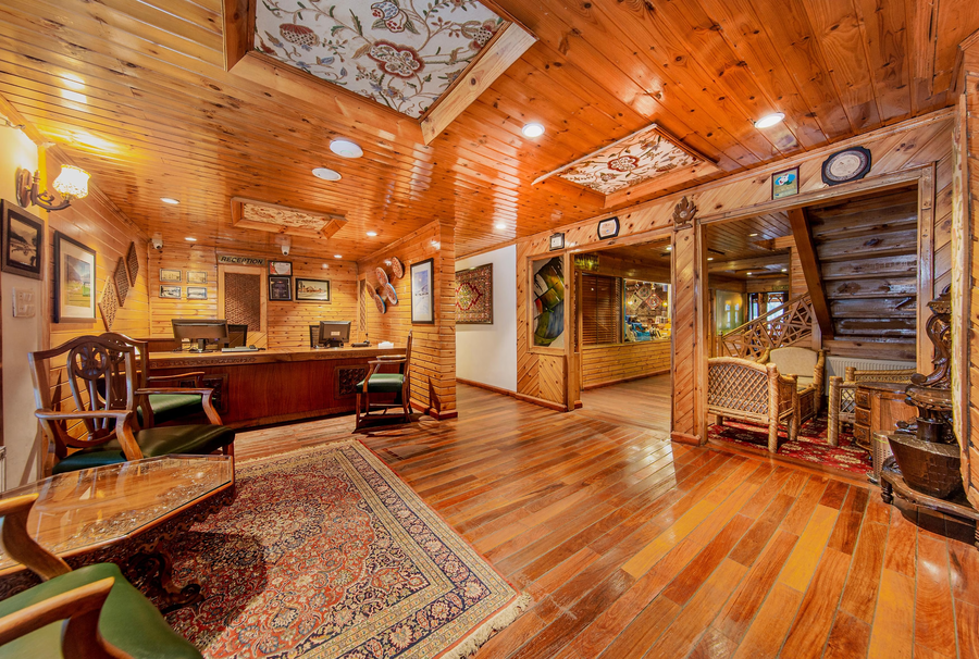 Heevan Retreat Gulmarg,Near Main Gulmarg Market,4 star