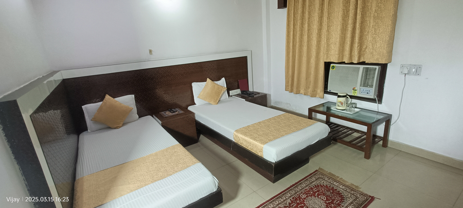 hotel su shree continental dx