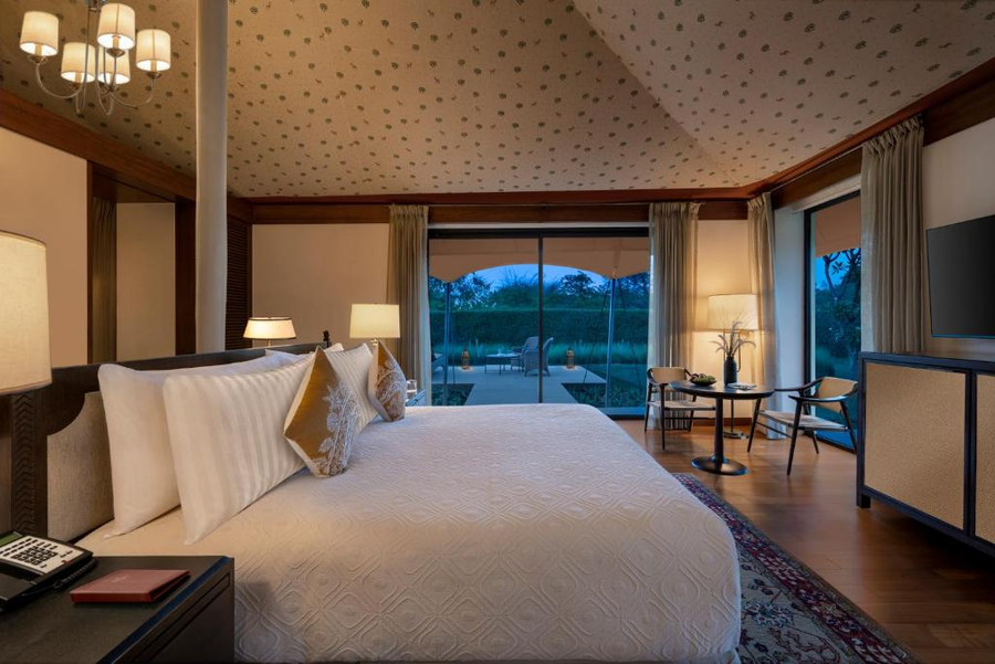 The Oberoi Vindhyavilas,,5 star