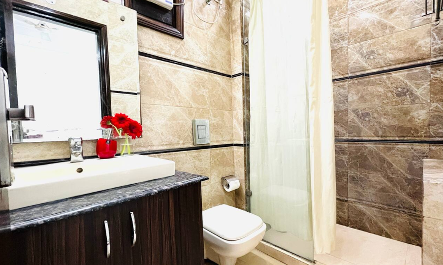 bluo 2bhk greater kailash lift balcony parking