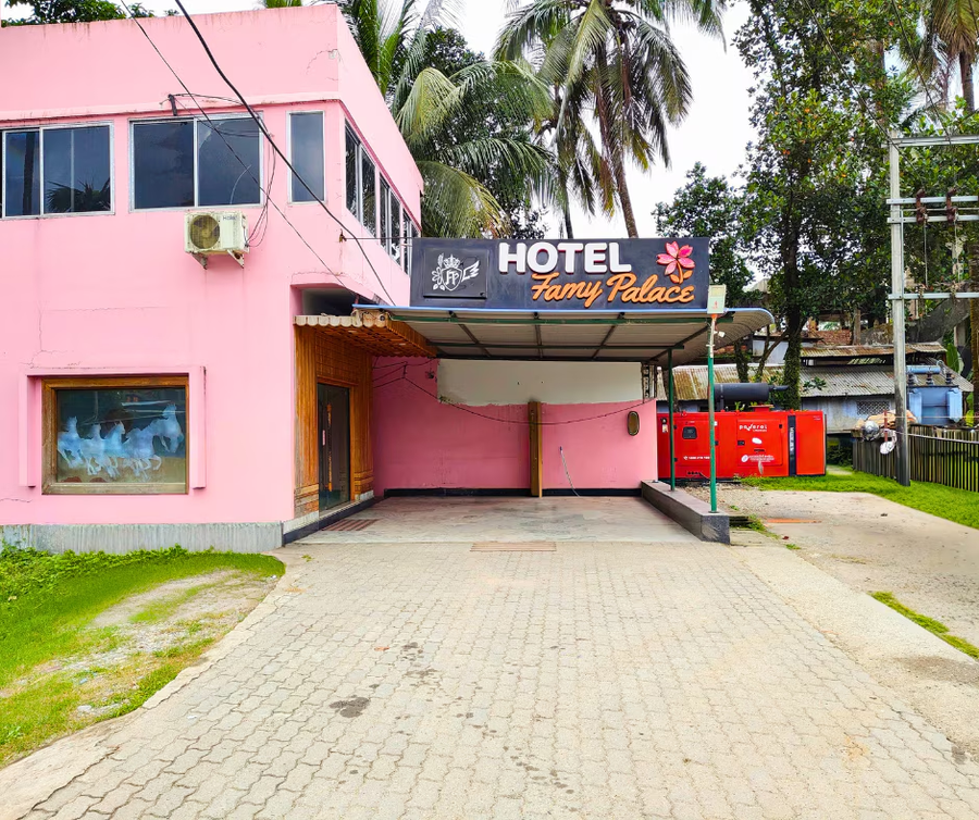 Hotel Famy Palace,,3 star