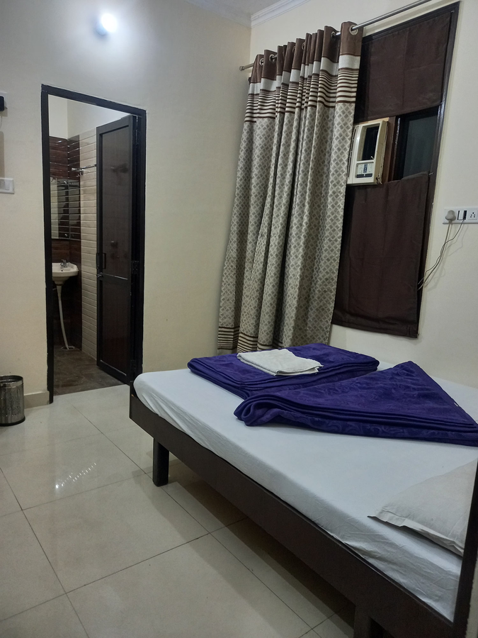 Hotel Blessing Inn,Located In Dhan Mohalla, Oyo 19355 Blessing Guest House Is A Perfect Starting Point From Which To Ex,3 star