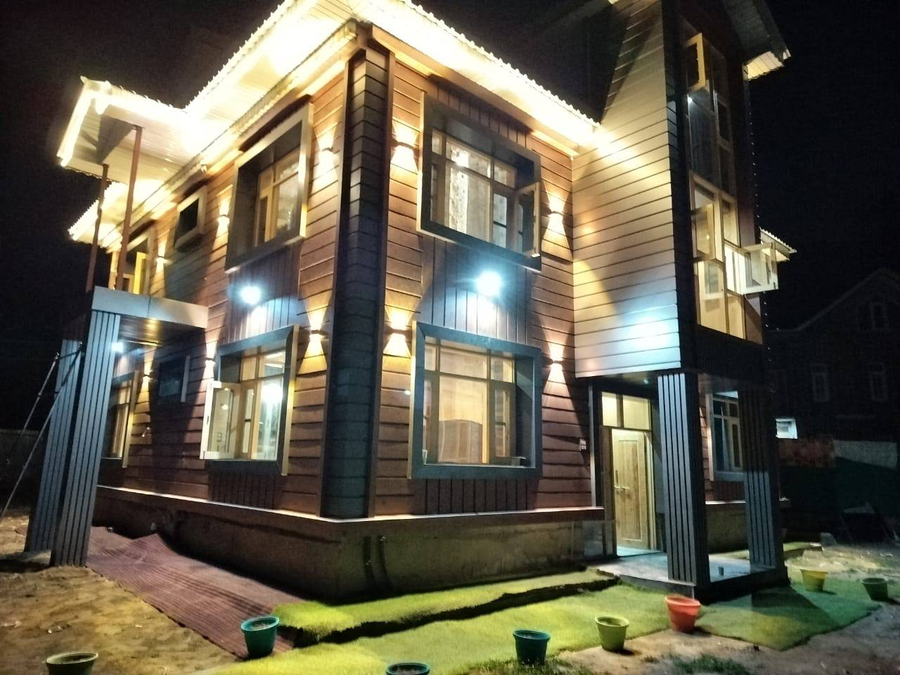 The Routes Pahalgam,,3 star