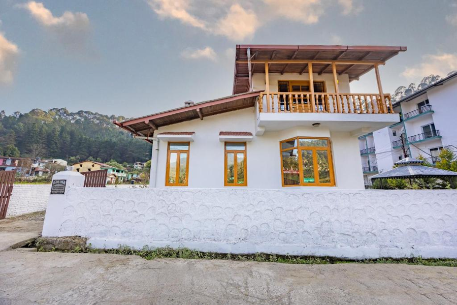 Alaya Stays Rose 3Bhk Cottage Fenced By Hills With Fireplace,,4 star