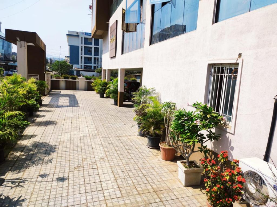 Hotel Manasi Pride,,3 star