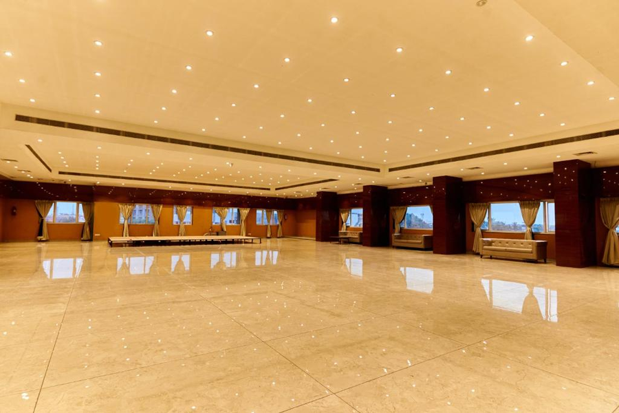 Tania President Inn,,3 star