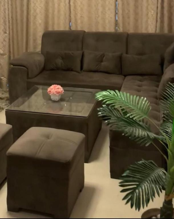 Frazyone Hostel,East Delhi,3 star