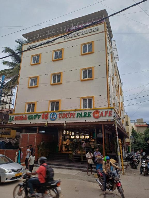 hotel hebron suites