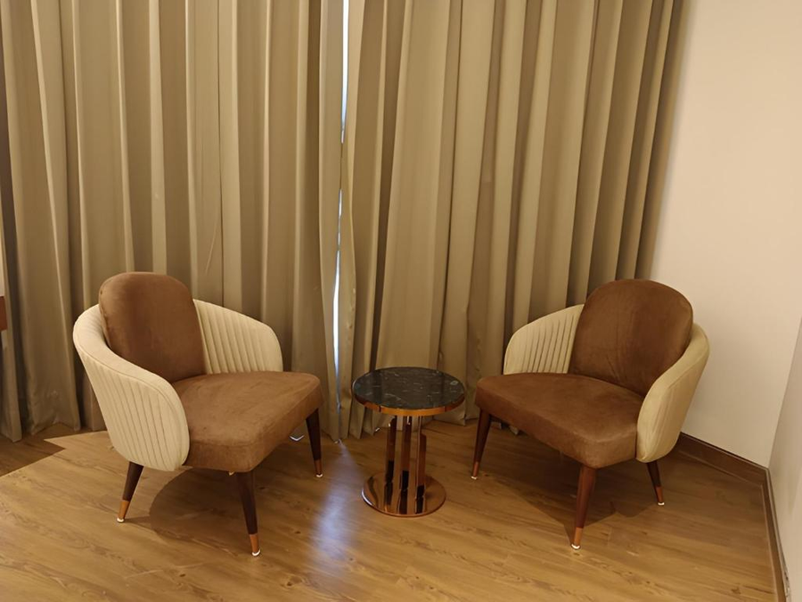 hotel maharaja crest