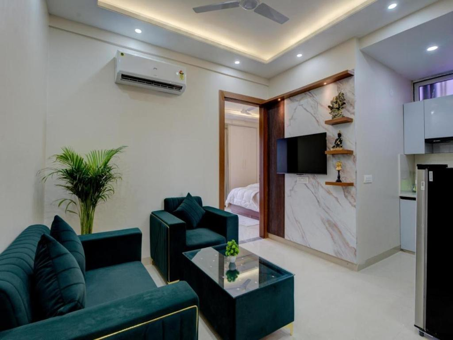 akshay premium suites