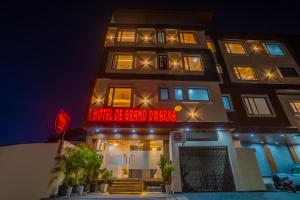 Hotel De Grand Dwarka,,2 star