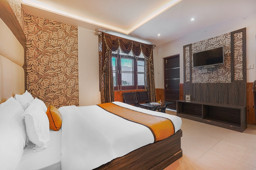 Pax Sunrise Inn Dalhousie,Mall Road Dalhousie,3 star