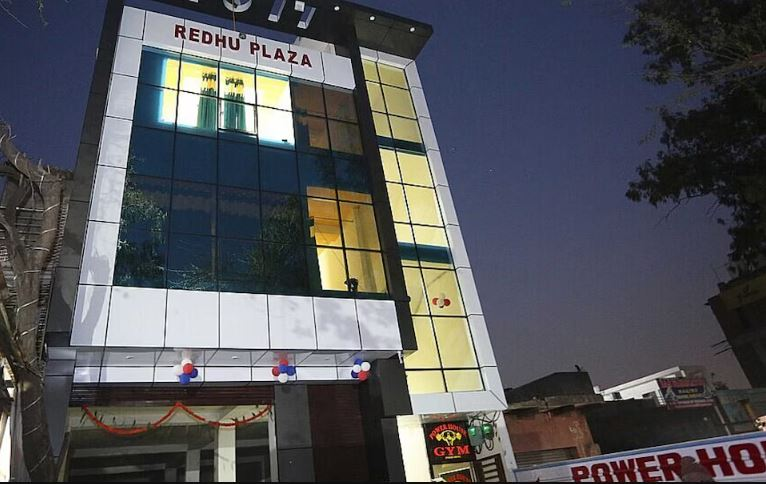 Hotel O Lakeview,Oyo 28867 Hotel Rock Star Is Perfectly Located For Both Business And Leisure Guests In New Delhi And,3 star