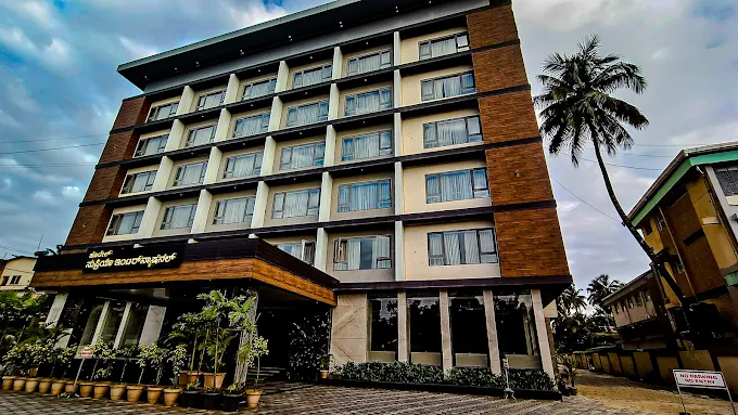 hotel supriya international sirsi