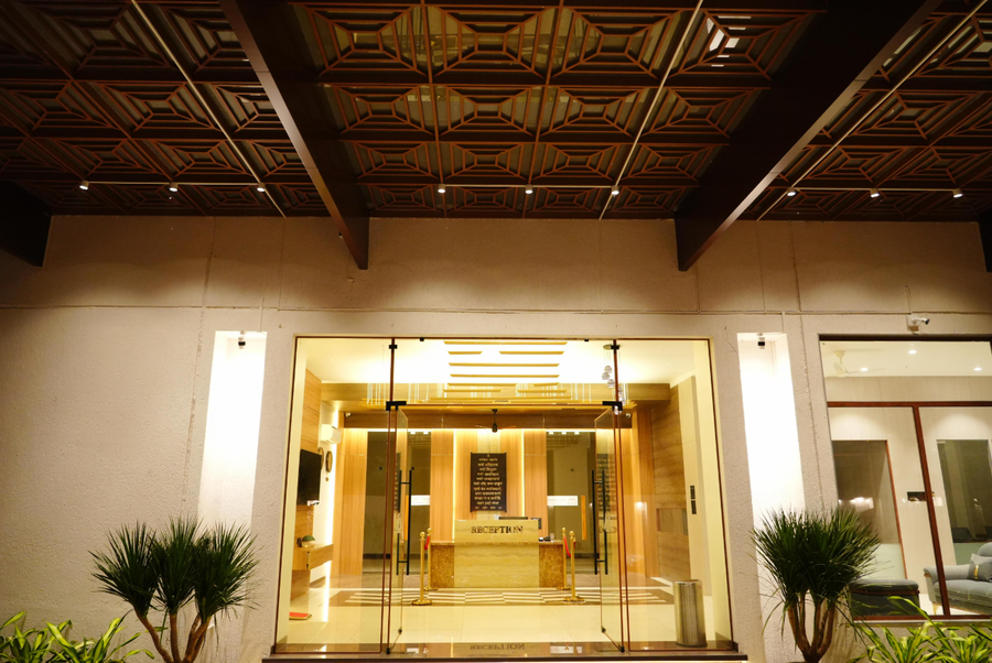 hotel vidhaan international