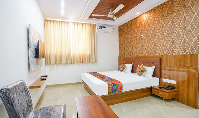 Fabhotel Platinum Palace,,3 star