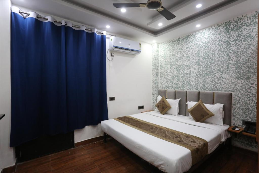 Hotel Twamev Laxmi Nagar,Laxmi Nagar,3 star