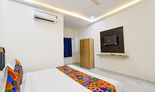 Fabexpress Rr Living Grand,MANIKONDA,3 star