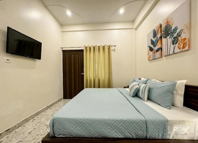 hotel vrinda sarovar
