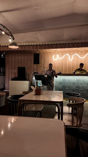 The Food Villa,Malad,3 star